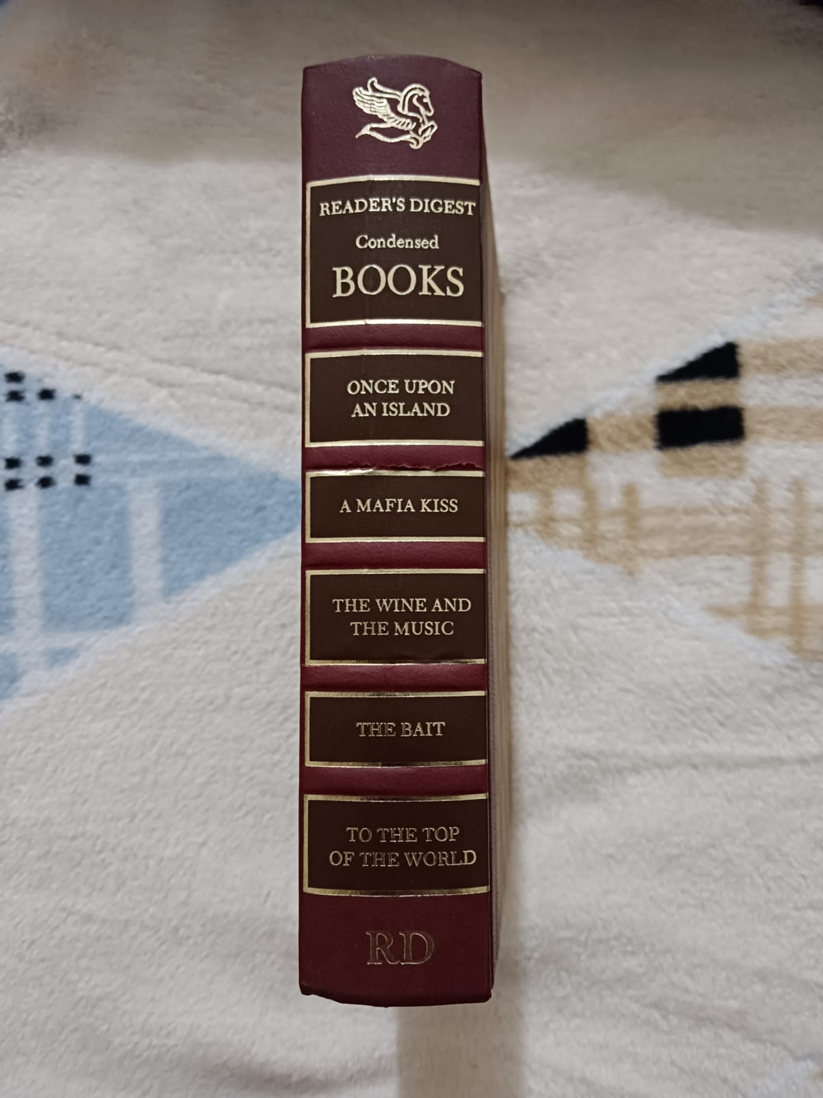 Reader's Digest Condensed Book (4 in 1)