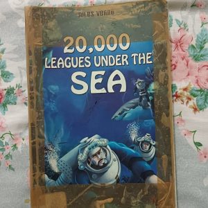 Used Book - 20000 Leagues Under The Sea - Jules Verne - A Classic Comic by Campfire Books