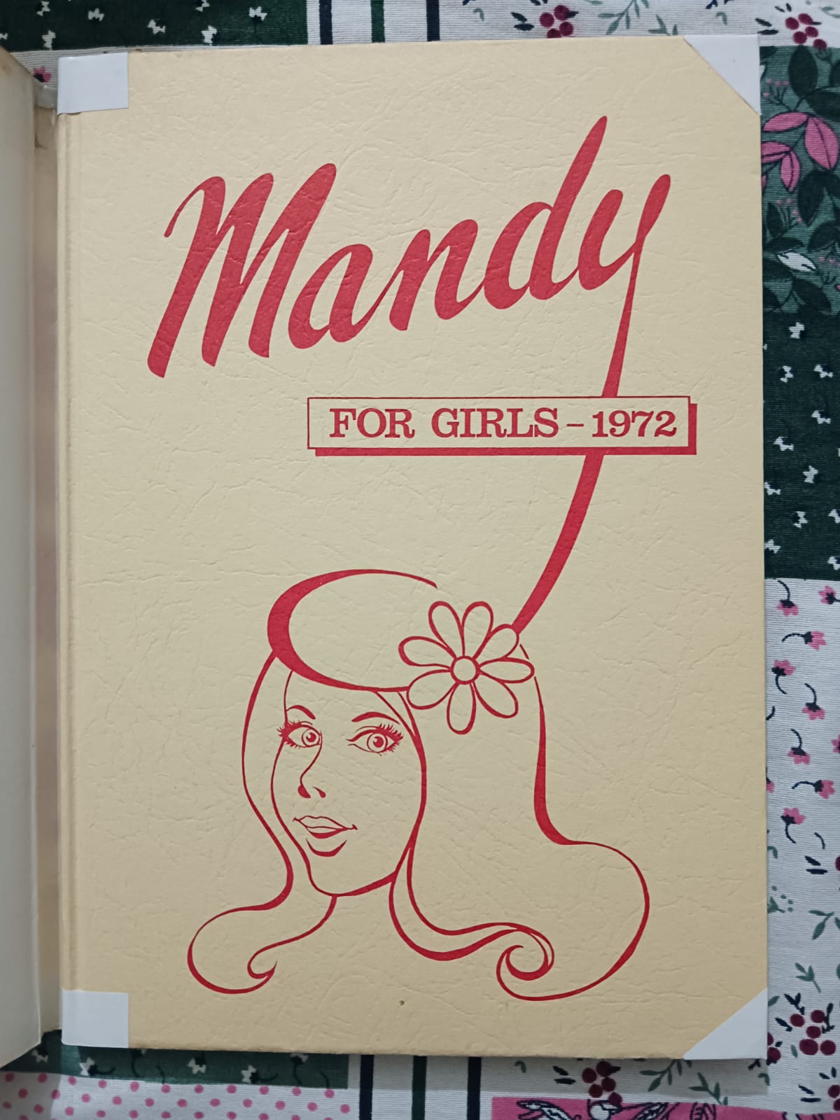 Second hand book - MANDY 1972 - Romantic Stories for Girls in Comic and Cartoon Format - Hardbound