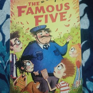 Used Book - Enid Blyton - The Famous Five - Five On A Hike Together
