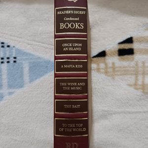 Second hand Book - Reader's Digest Condensed Book (4 in 1) - Library Edition - Once Upon An Island by David Conover - A Mafia Kiss by Philip Loraine - The Wine and The Music by William E. Barrett - The Bait by Dorothy Uhnak - To The Top of the World- by Charles Kubalt