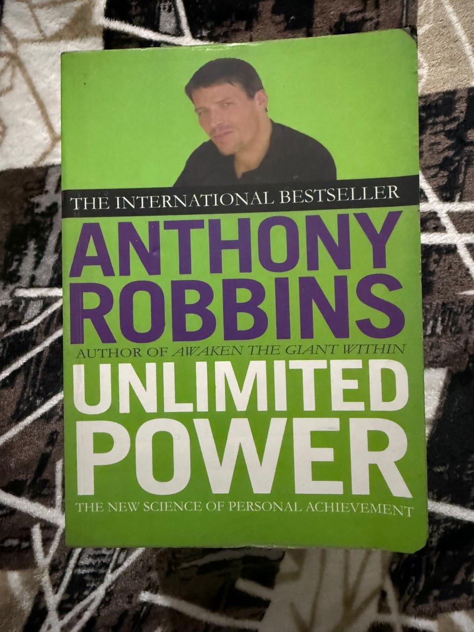 Second Hand Book - Unlimited Power - Anthony Robins - The New Science of Personal Achievement - Success is the Habit of forming the Habit of Success