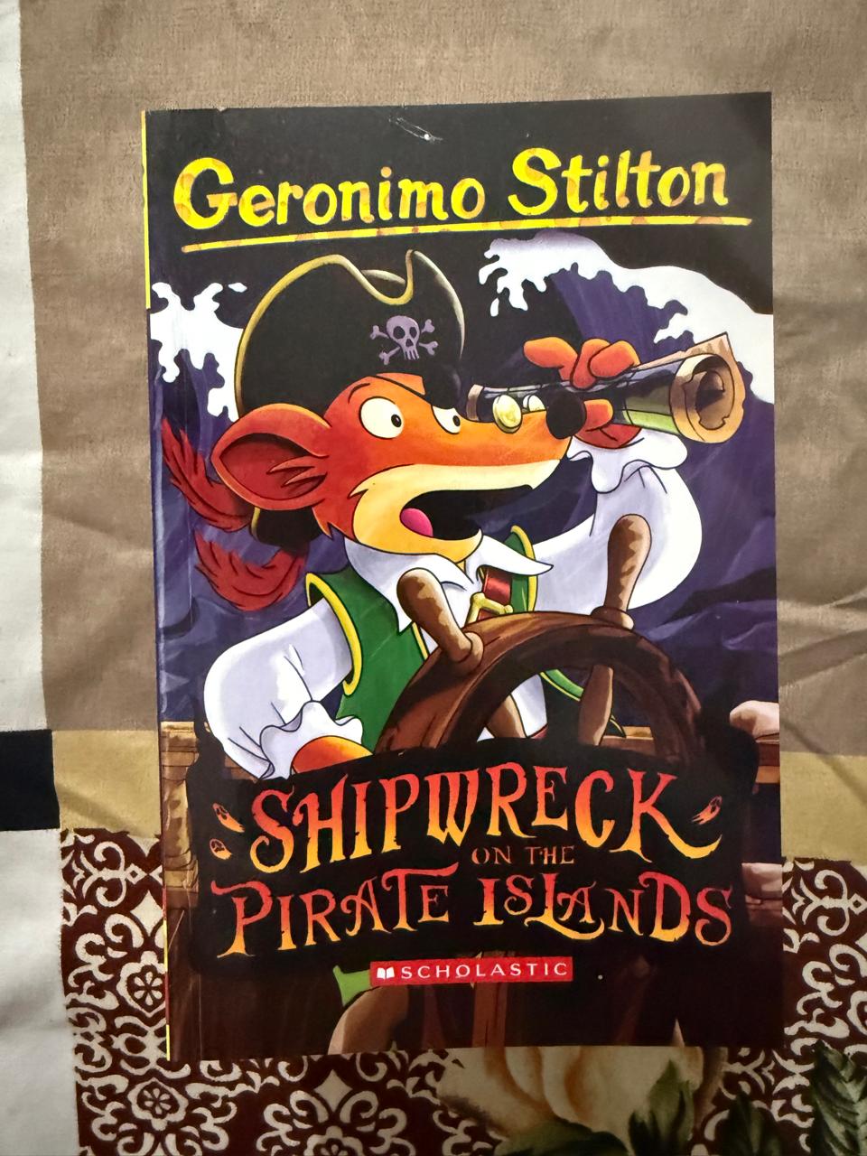 Second Hand Book - Geronimo Stilton - Shipwreck On The Pirate Islands - Scholastic - The Adventurous Universe of Mischievous Mouse Island