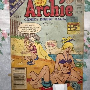 Second hand Book - Archie Digest Magazine - Archie Digest Magazine is the ultimate pocket-sized escape into the timeless world of Riverdale. Brimming with iconic high school drama, wholesome teenage mishaps, and the legendary love triangle, it perfectly captures classic American humor. It is a brilliant, feel-good treasury that delivers effortless nostalgia and pure entertainment on every single page.