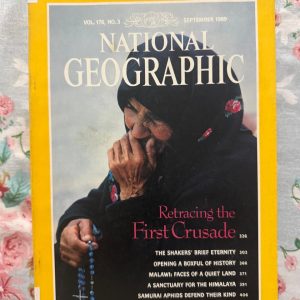 Second Hand Book - National Geographic - September 1989 - Retracing The First Crusade - The Shaker's Brief Eternity - Opening A Boxful of History - Malawi Faces of A Quite Land - A Sanctuary For The Himalaya - Samurai Aphids Defend Their Kind - This mesmerizing May 1989 edition of National Geographic is a profound celebration of history and survival. Retracing the dramatic First Crusade and the quiet beauty of Malawi, it uncovers incredible human journeys. Pairing the spiritual legacy of the Shakers with the fascinating defense of samurai aphids, it remains an unforgettable masterpiece.