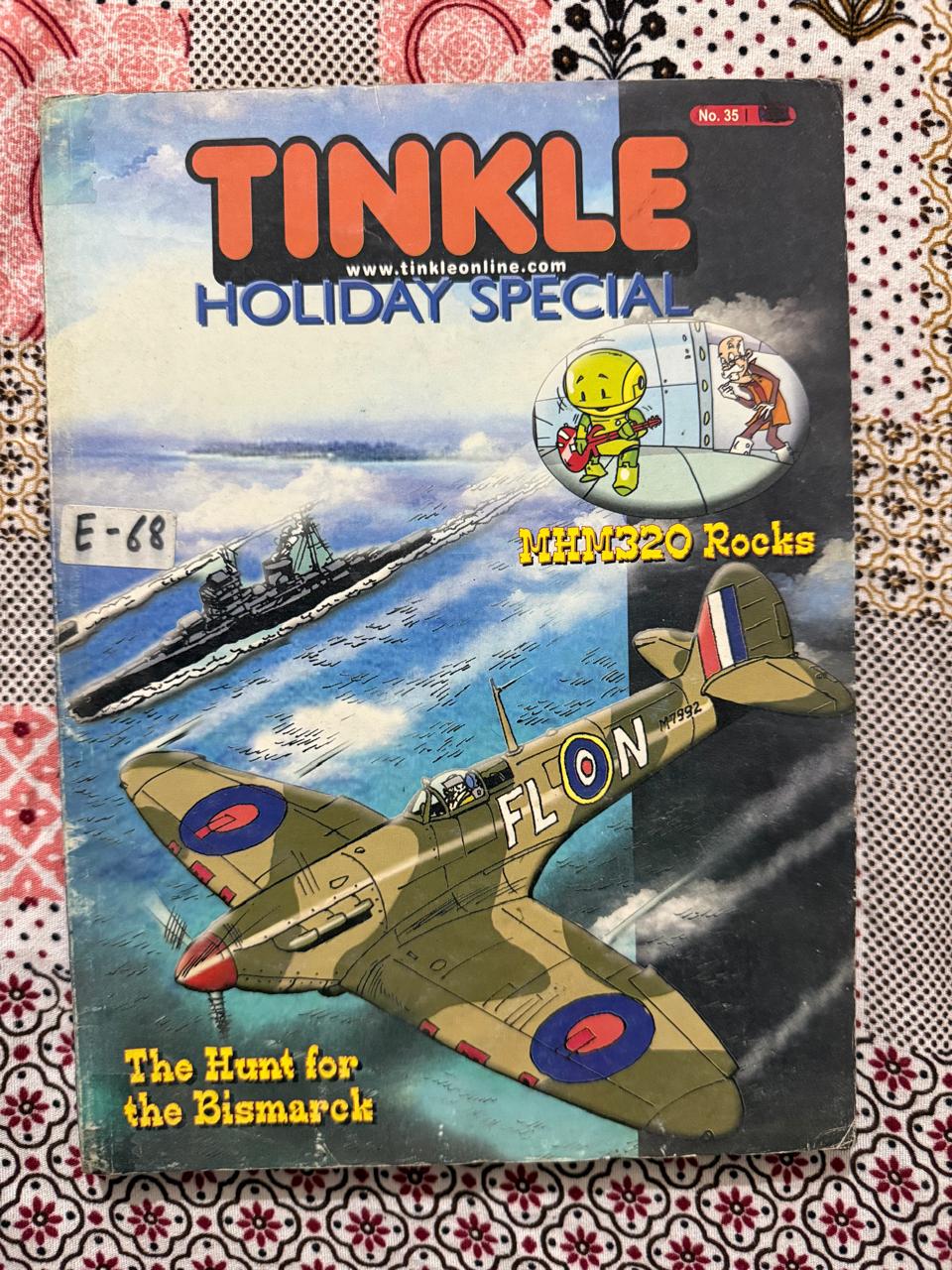Used Book - Tinkle Holiday Special - Children's Comic - Tinkle Digest is a legendary cornerstone of Indian childhood, blending humor, adventure, and education seamlessly. Through iconic characters and engaging stories, it fosters a lifelong love for reading and creativity. This vibrant, pocket-sized treasure remains a nostalgic favorite, continuing to spark imagination and bring joy to generations of young readers.