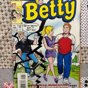 Second hand Book - Archie Comics - BETTY - Jumbo Size - This Betty Jumbo Size edition is pure, nostalgic bliss! Bursting with classic teenage drama, wholesome Riverdale charm, and endless laughs, it shines a brilliant spotlight on everyone’s favorite girl-next-door. Packed with timeless, feel-good stories and retro artwork, this massive collection is an absolute joy for Archie fans of all generations.